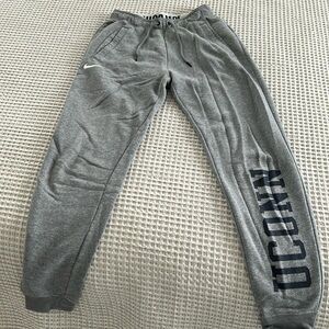 Women’s UConn Nike jogger sweatpants, size XS - like new condition!